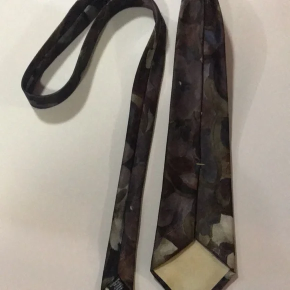 Purple Floral Tie - Picture 8 of 10